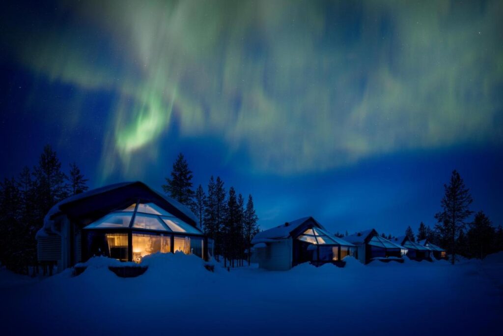 aurora lights igloo hotel